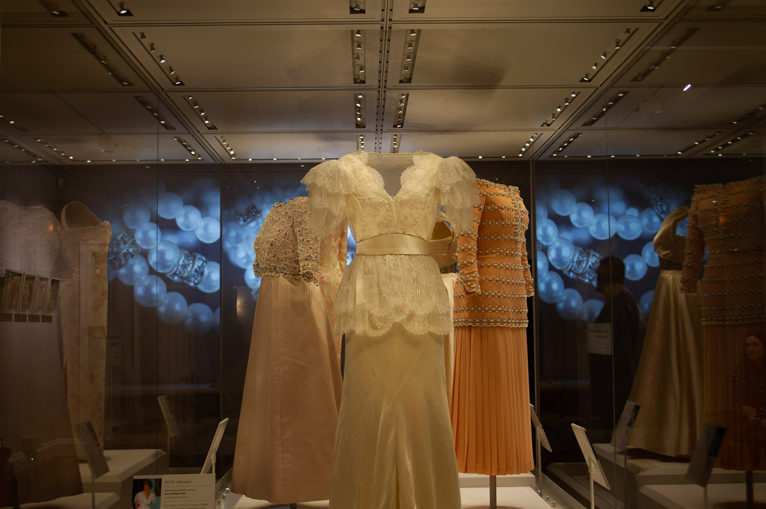 Exhibition lighting